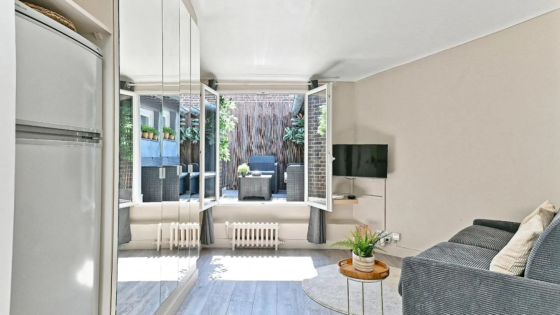Studio Terrasse Vue Incroyable Sur Tour Eiffel Paris France